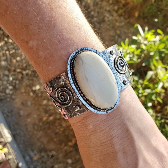 New Huge Lemon Chrysoprase 925 Silver Cuff Bracelet. - Picture 12 of 16